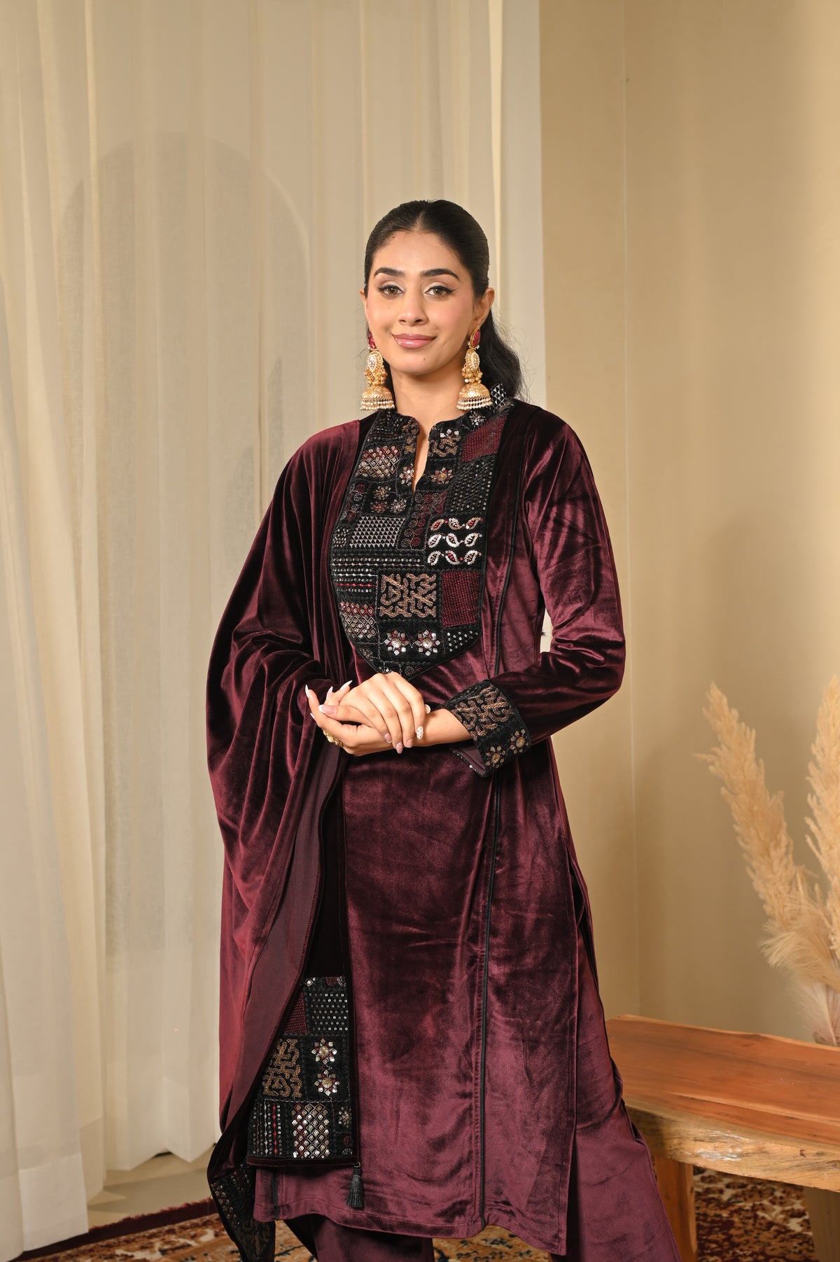 The Royal Wine Velvet Set