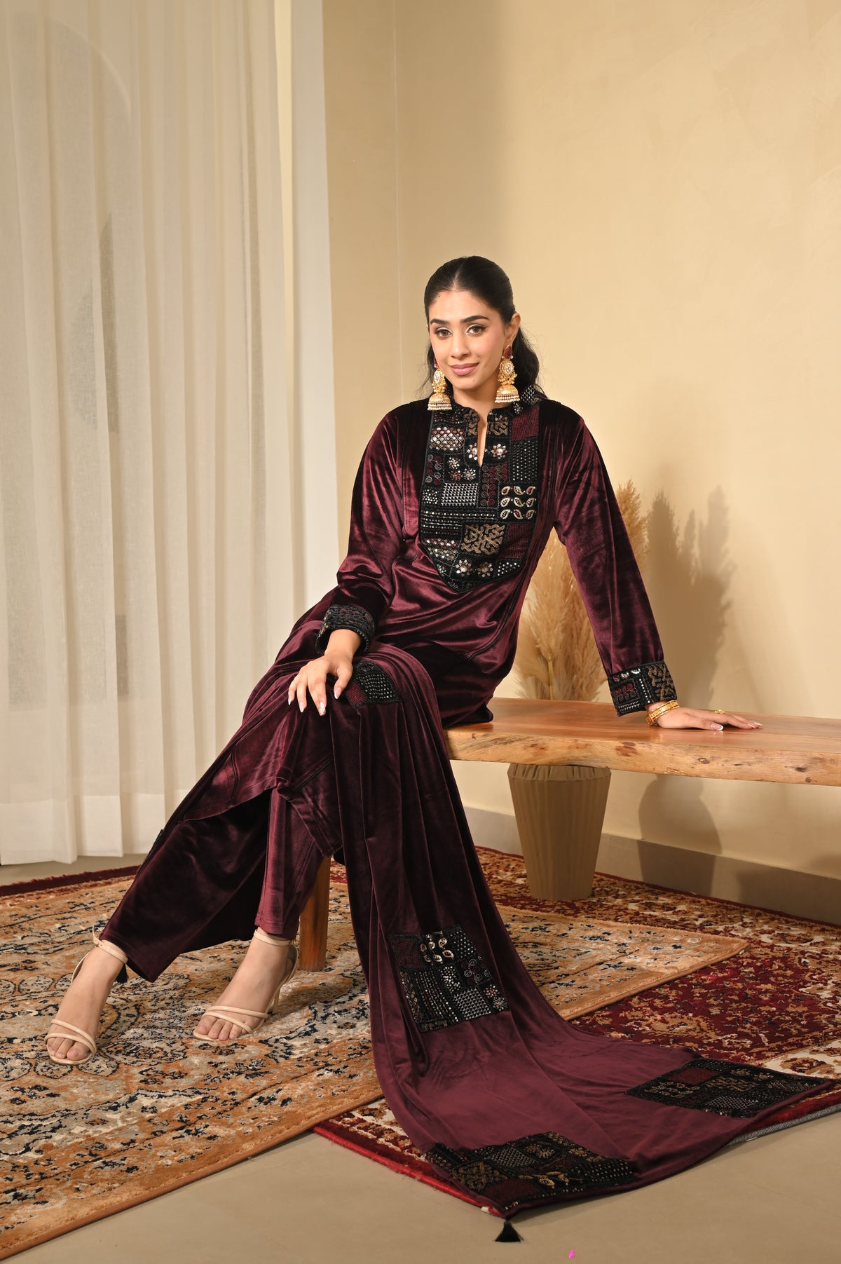 The Royal Wine Velvet Set