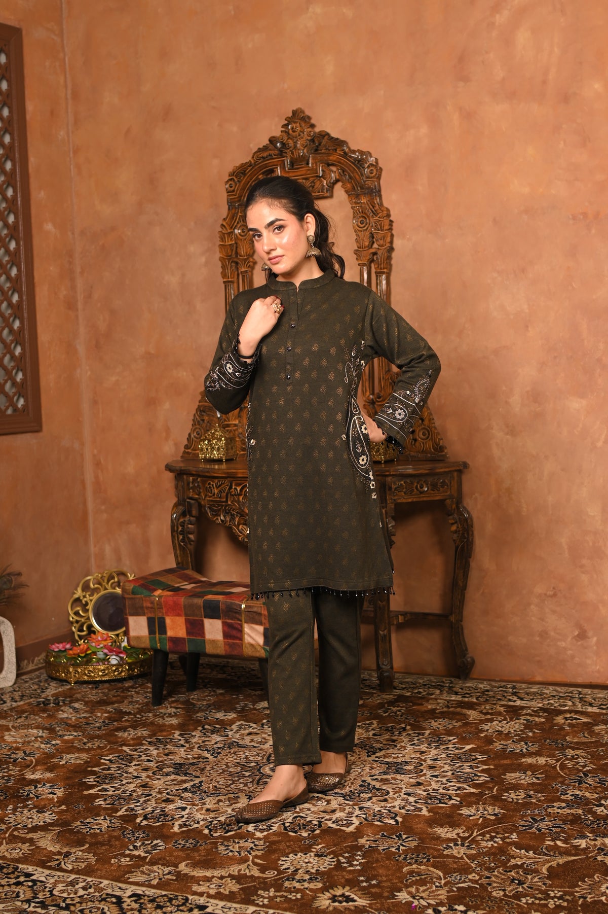 GREEN JAQUARD EMBROIDERED SET