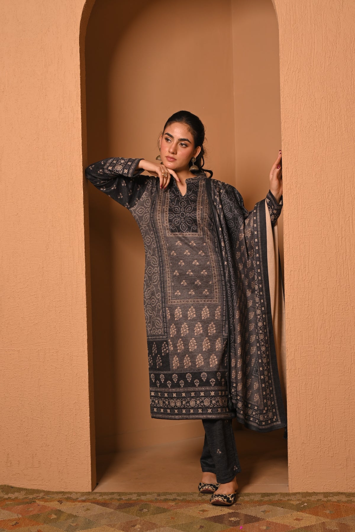 GREY BANDHANI PRINT KURTA SET